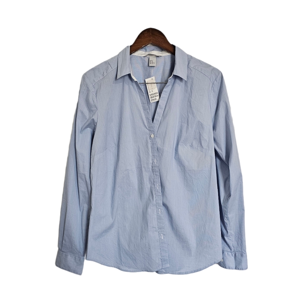 H&M blue long sleeve button down top nwt